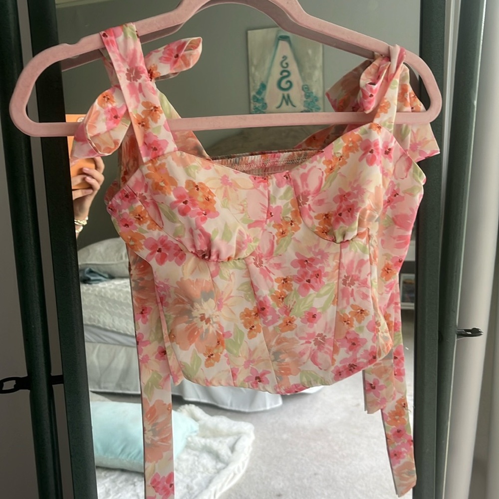 floral tied top